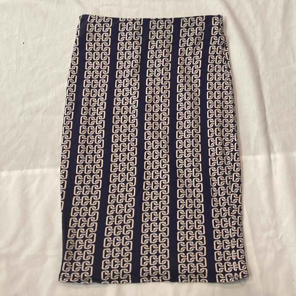 Charlotte Russe Size Medium Pencil Skirt in Navy and White
